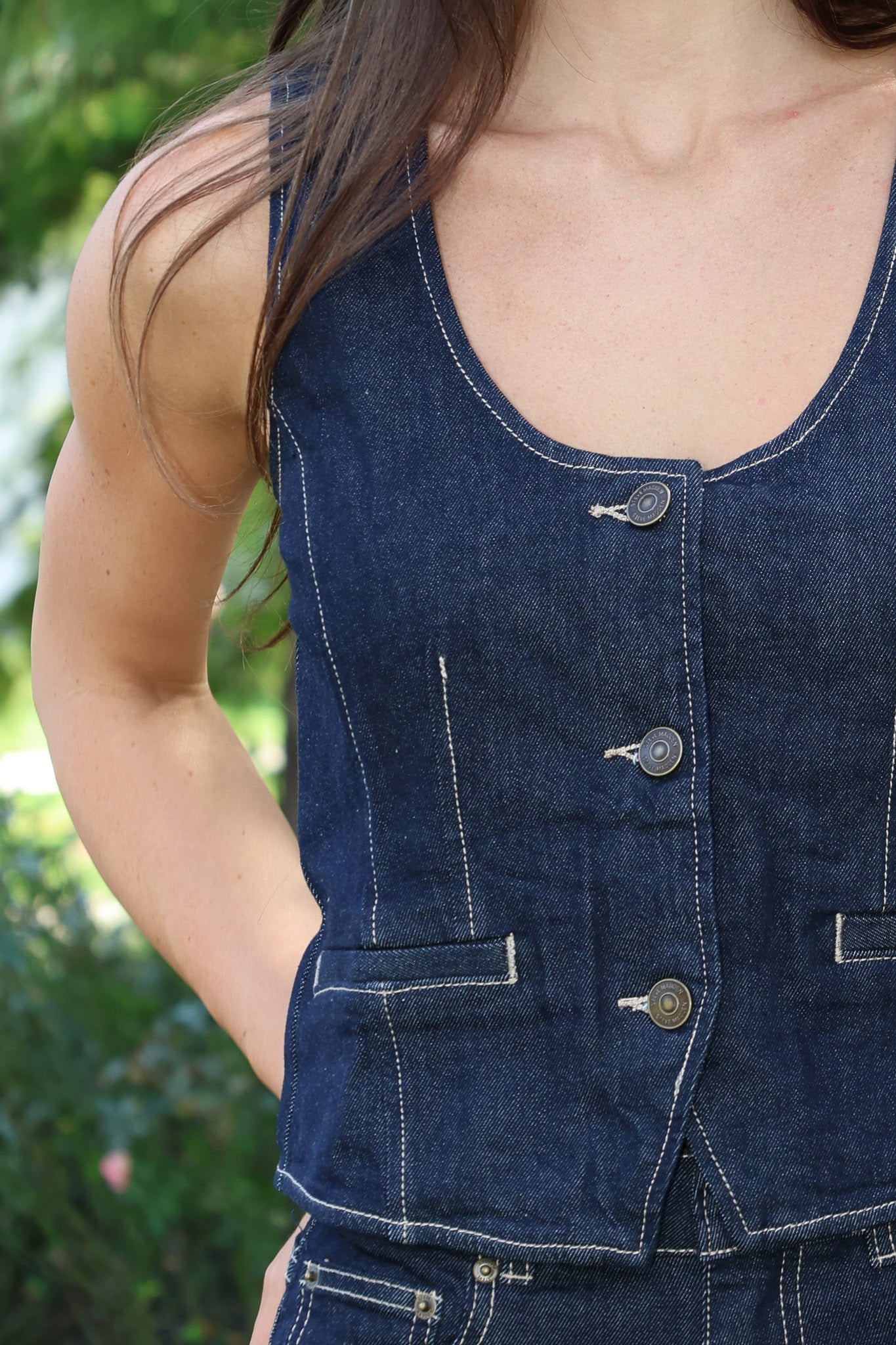 Steve Madden Fontana Sleeveless Vest Scoop Neck Denim Top - Indigo Haze 