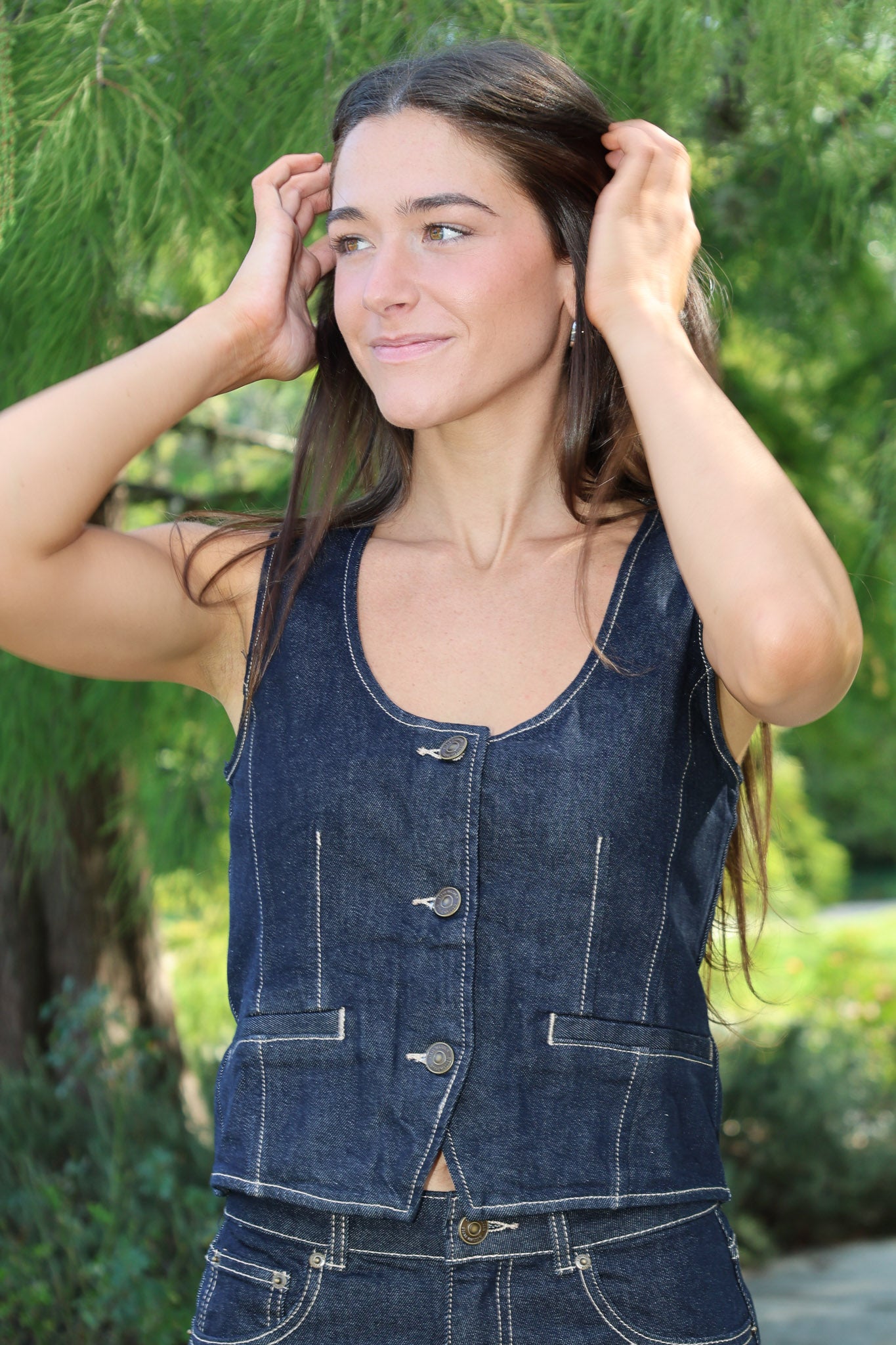 Steve Madden Fontana Sleeveless Vest Scoop Neck Denim Top - Indigo Haze 